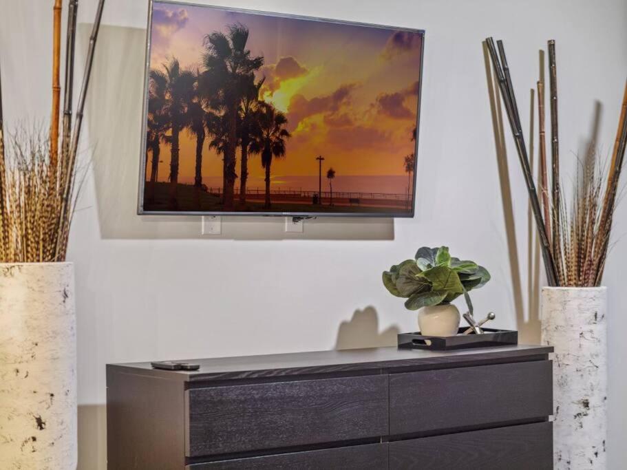 4Bedroom/ 2bath 2100sq ft Thorton Park Master Suite