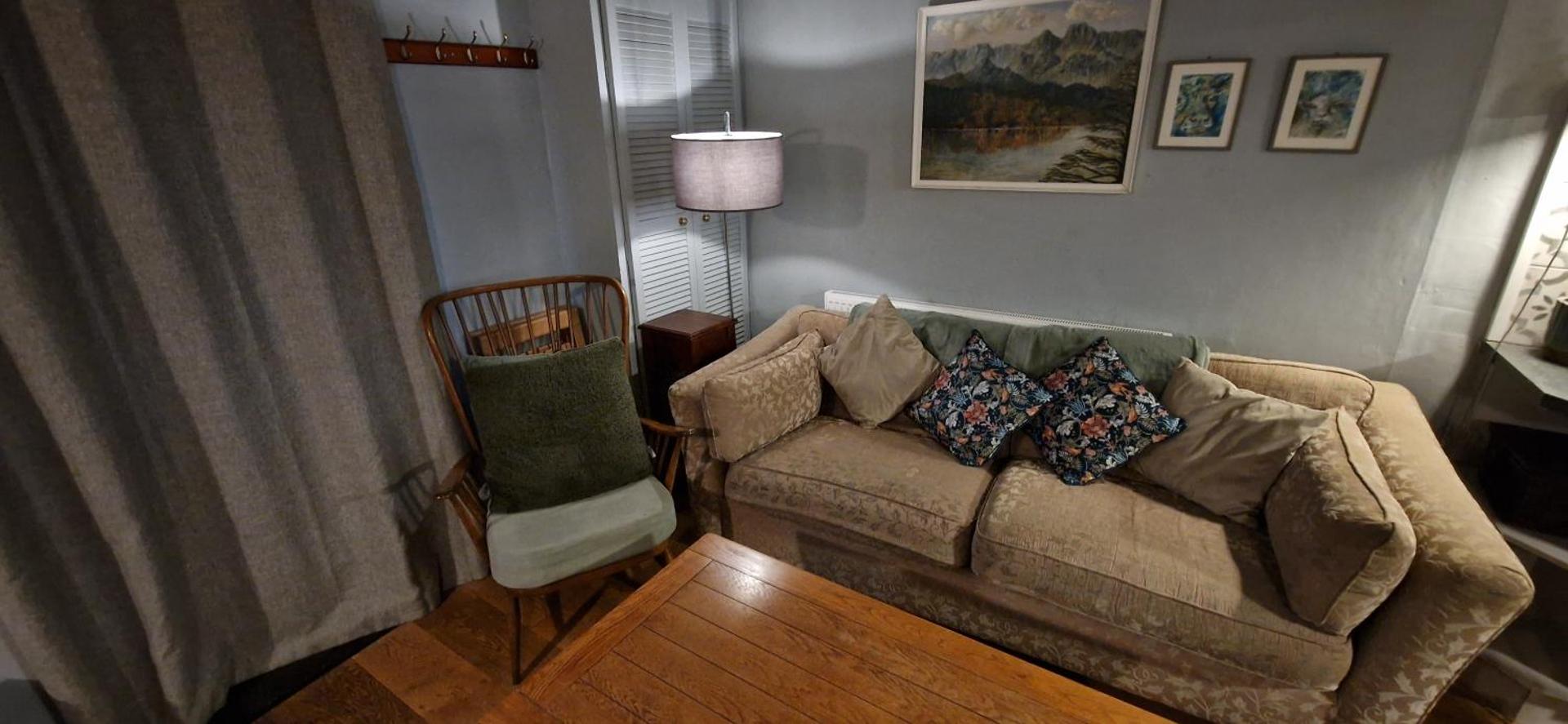 Beautiful Central Kendal Townhouse 3 Double Beds Free Parking