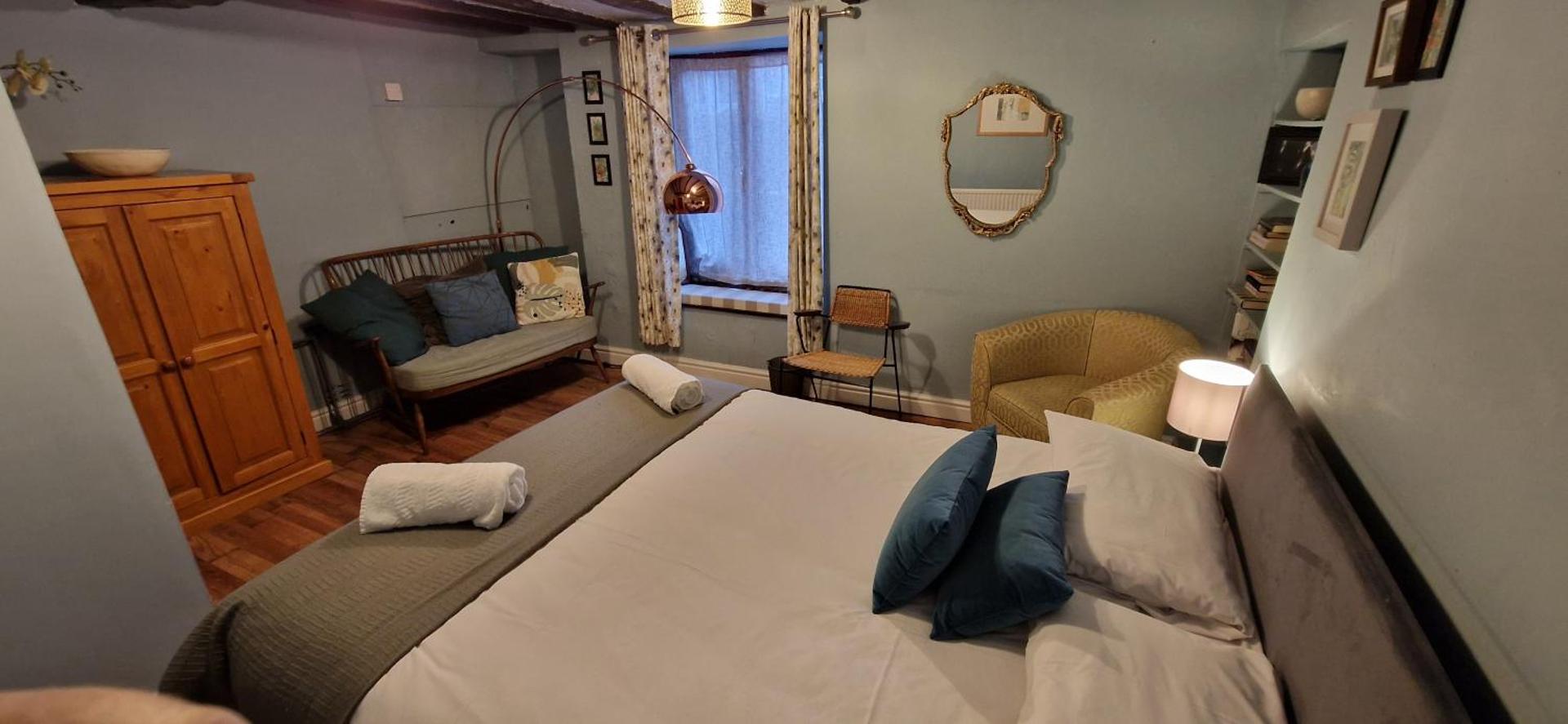 Beautiful Central Kendal Townhouse 3 Double Beds Free Parking