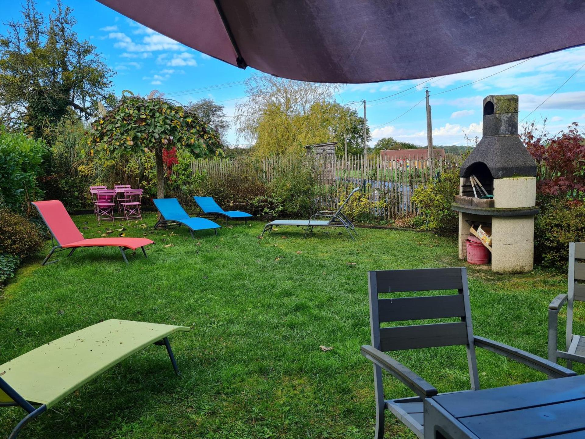 Charmant gîte rénové avec jardin, proche du Val de Loire et du Sancerrois, idéal pour familles - FR-1-590-33
