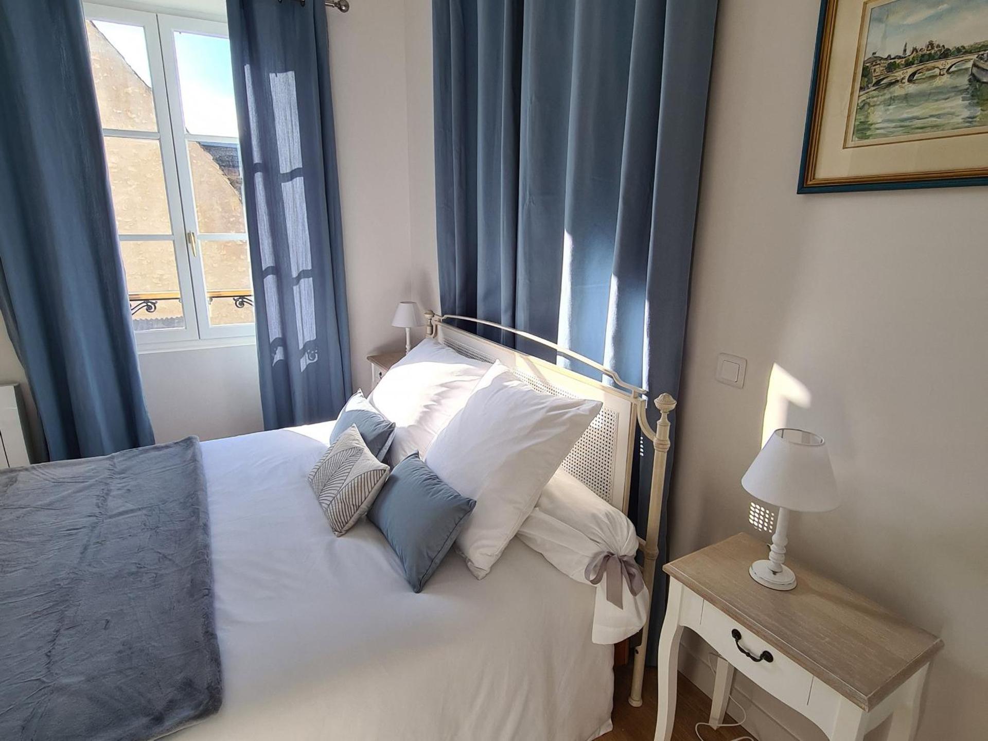 Demeure restaurée avec chambres privatives, proche Loire, vignes et activités outdoor - FR-1-590-240
