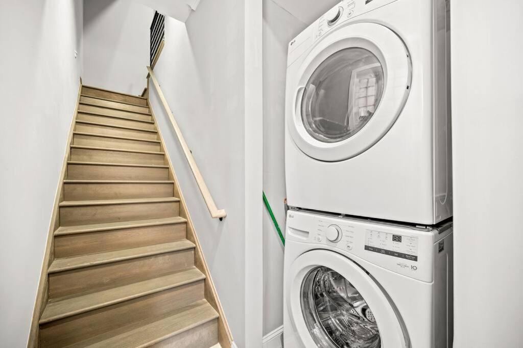 Cozy Apt in Center City!