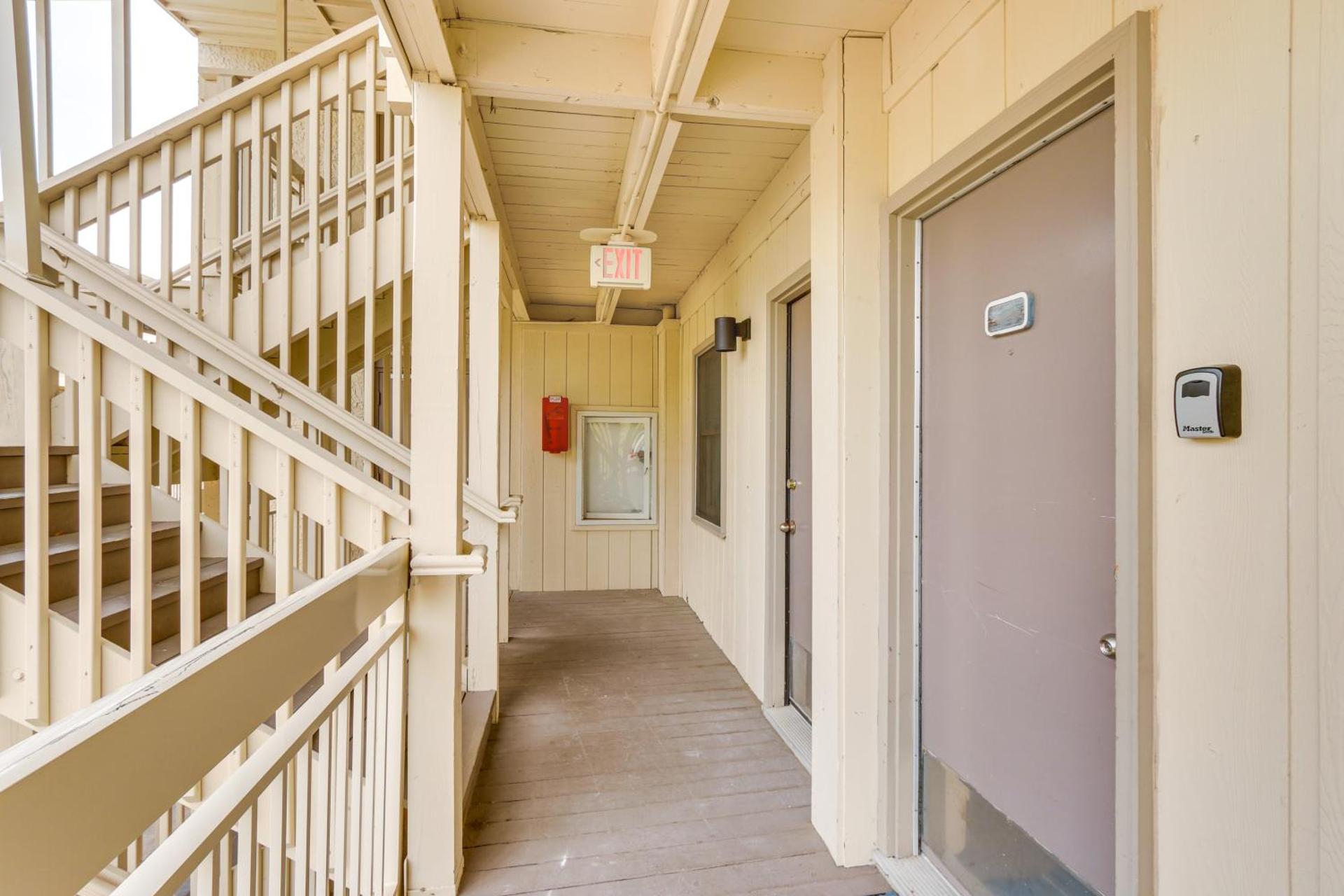 Hilton Head Island Condo with Coligny Beach Access!