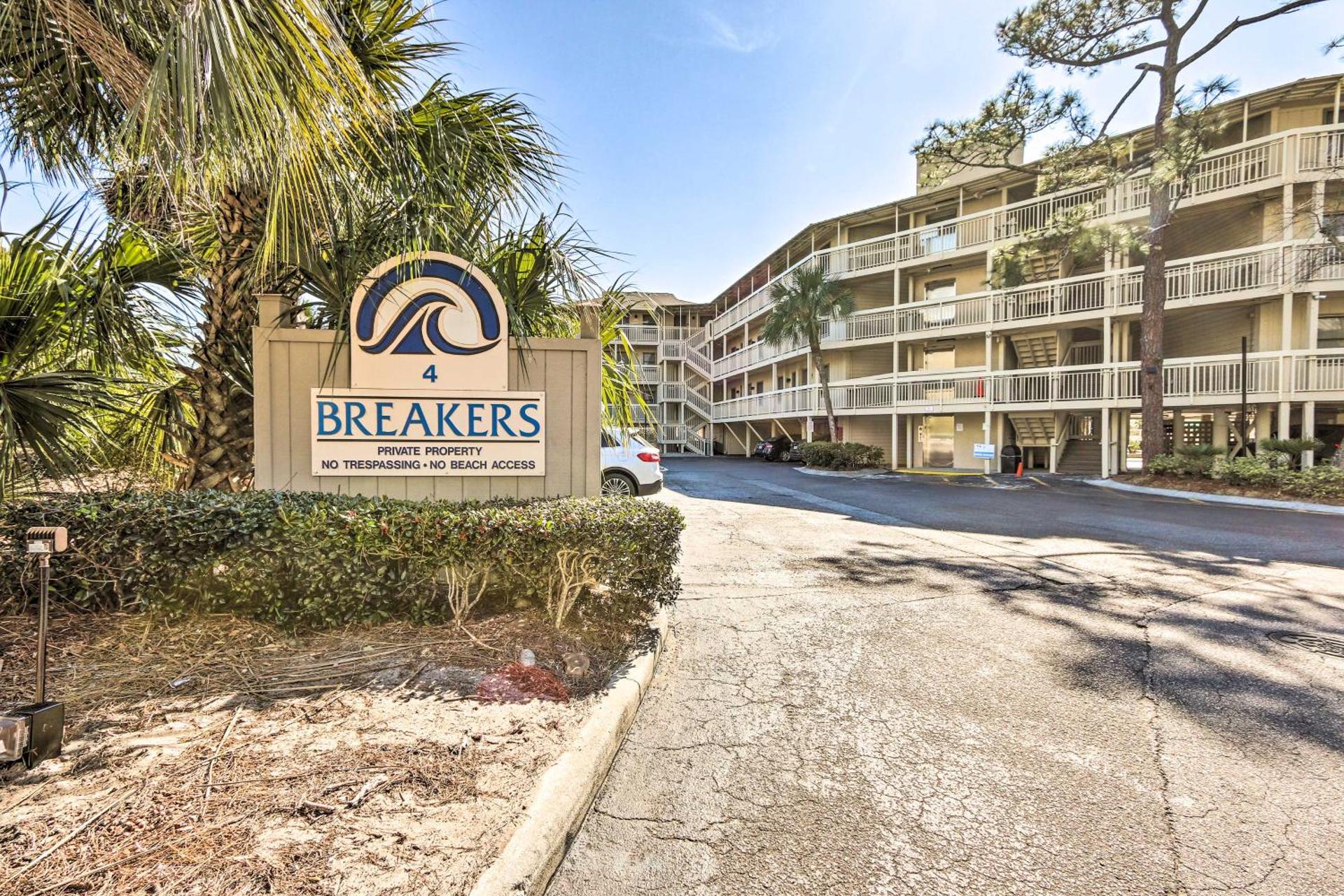 Hilton Head Island Condo with Coligny Beach Access!
