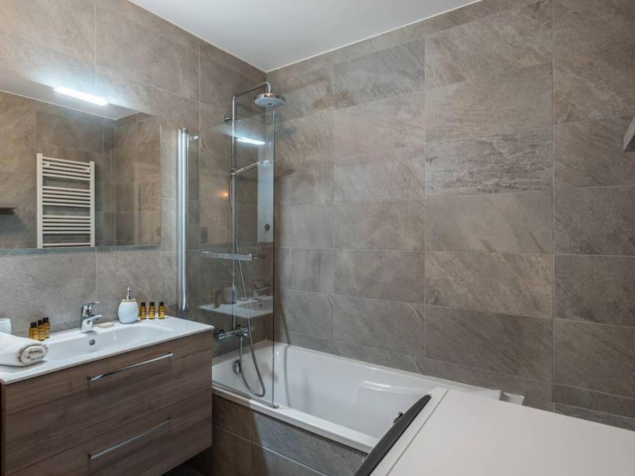 Apartment Châtel Les Freinets A202 -Reduced prices on ski passes Châtel & Portes du Soleil