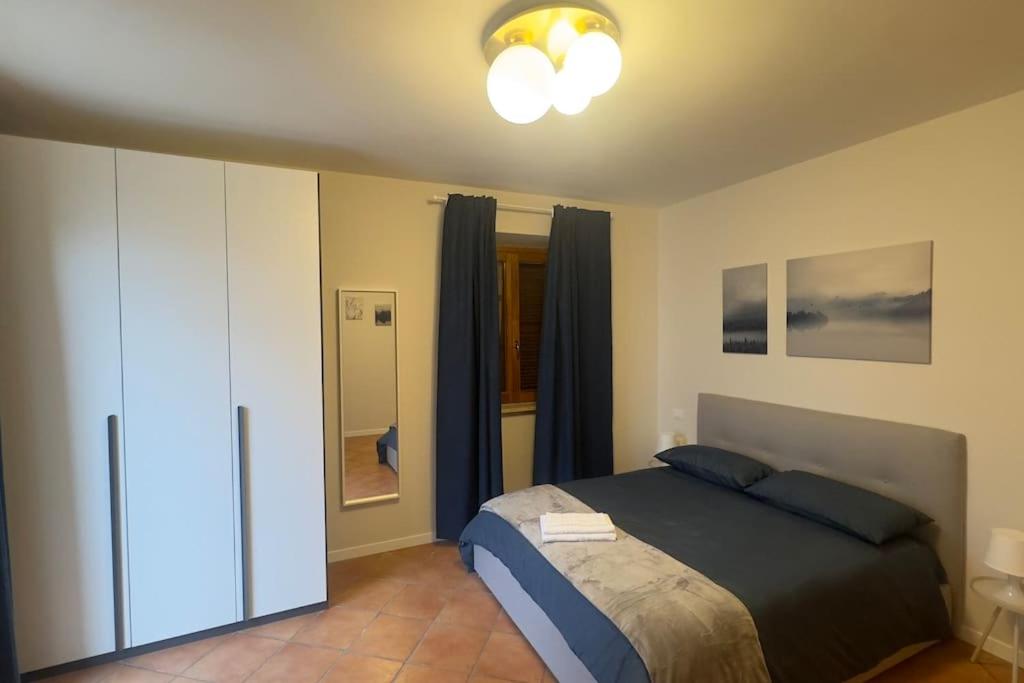 Fronte lago nel centro storico “La Casa del Lago”