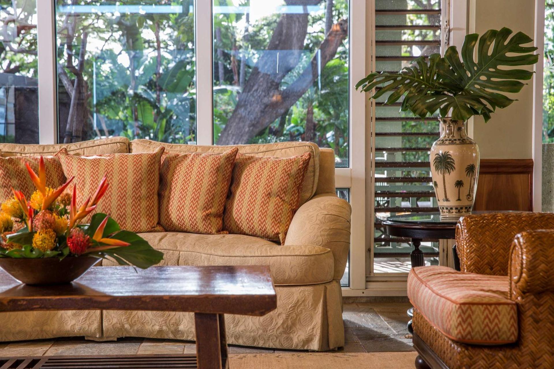 Communal lounge/ TV room