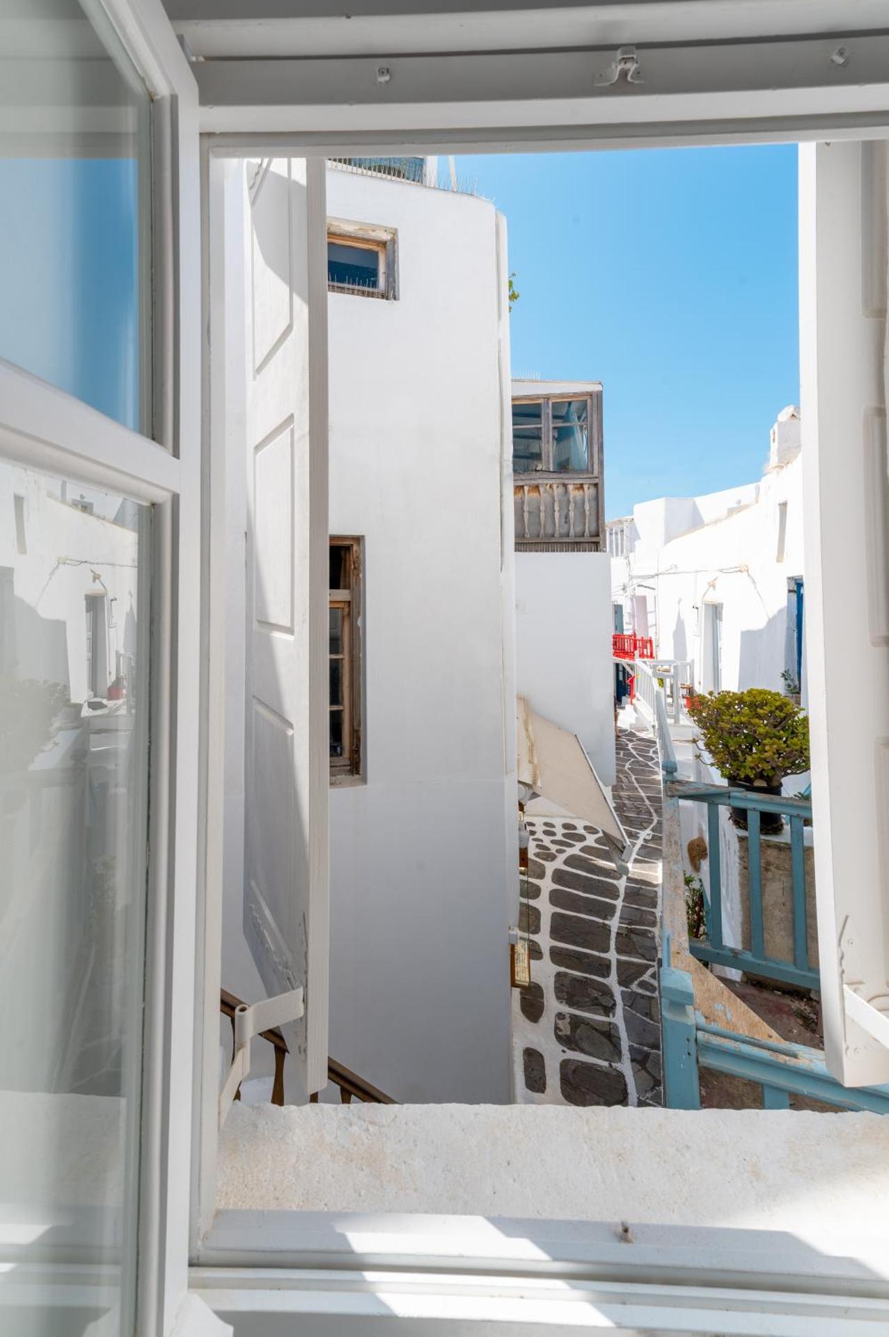 MYKONOS VIBES TOWN LOFT