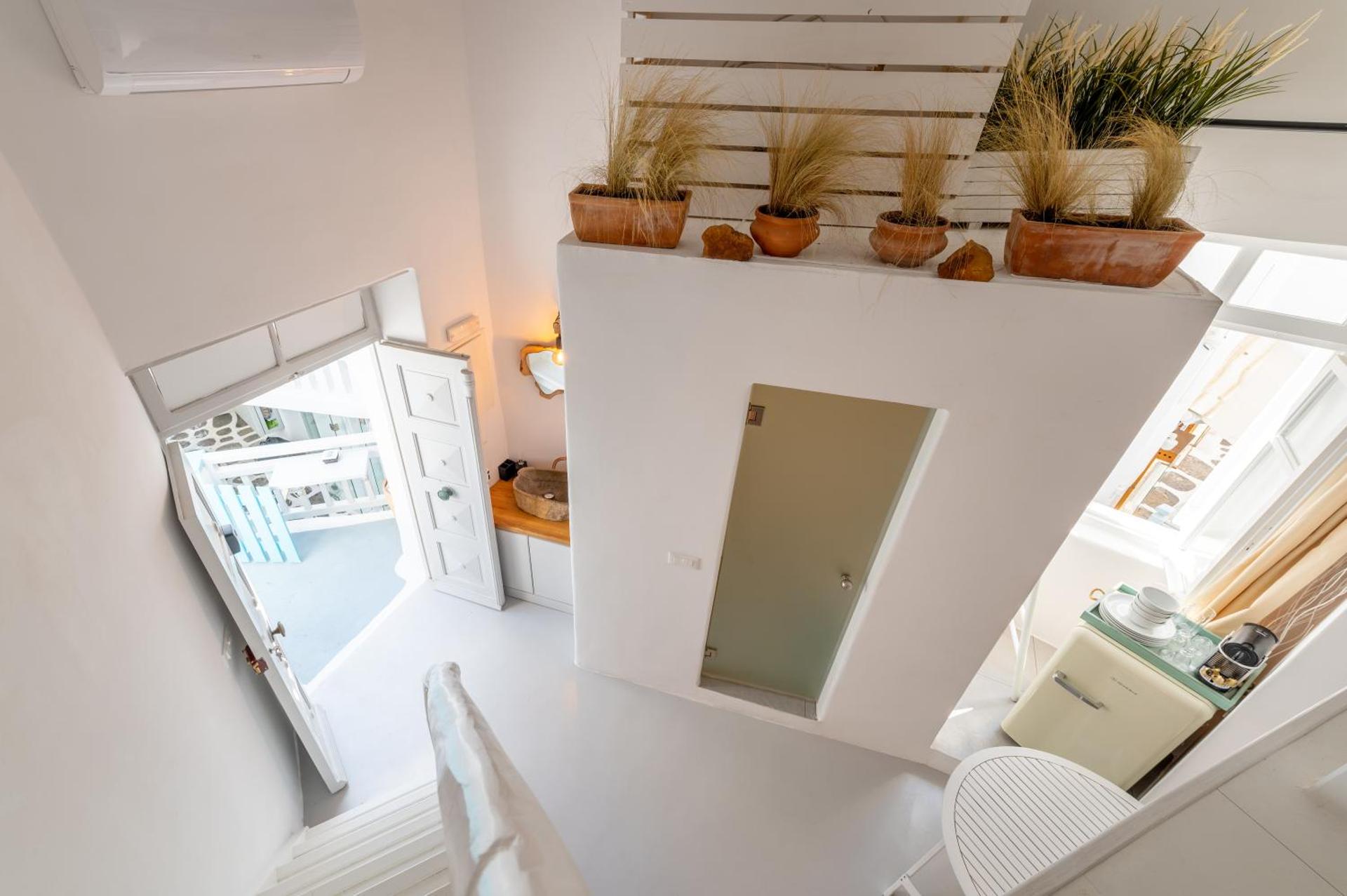 MYKONOS VIBES TOWN LOFT