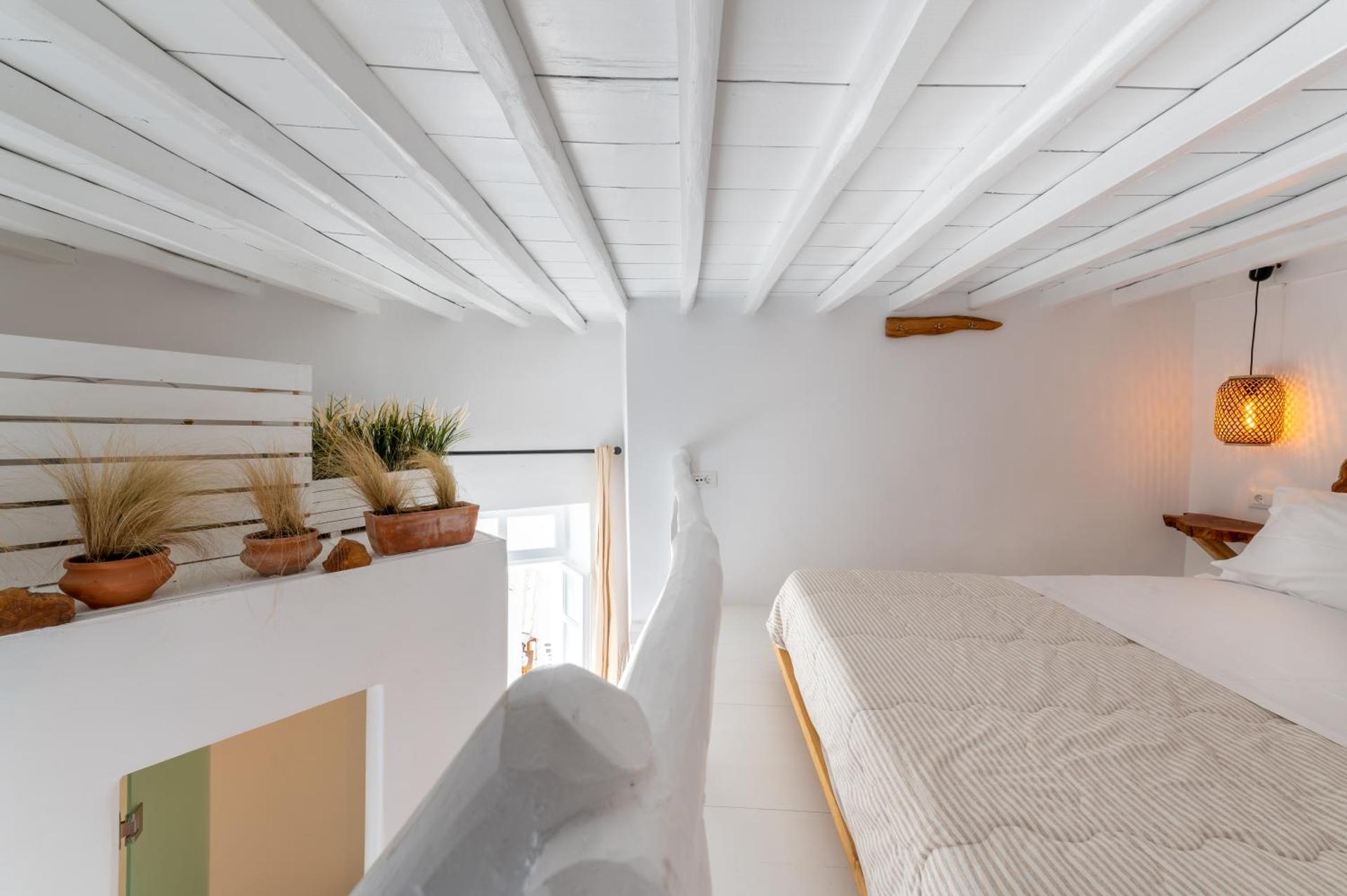 MYKONOS VIBES TOWN LOFT