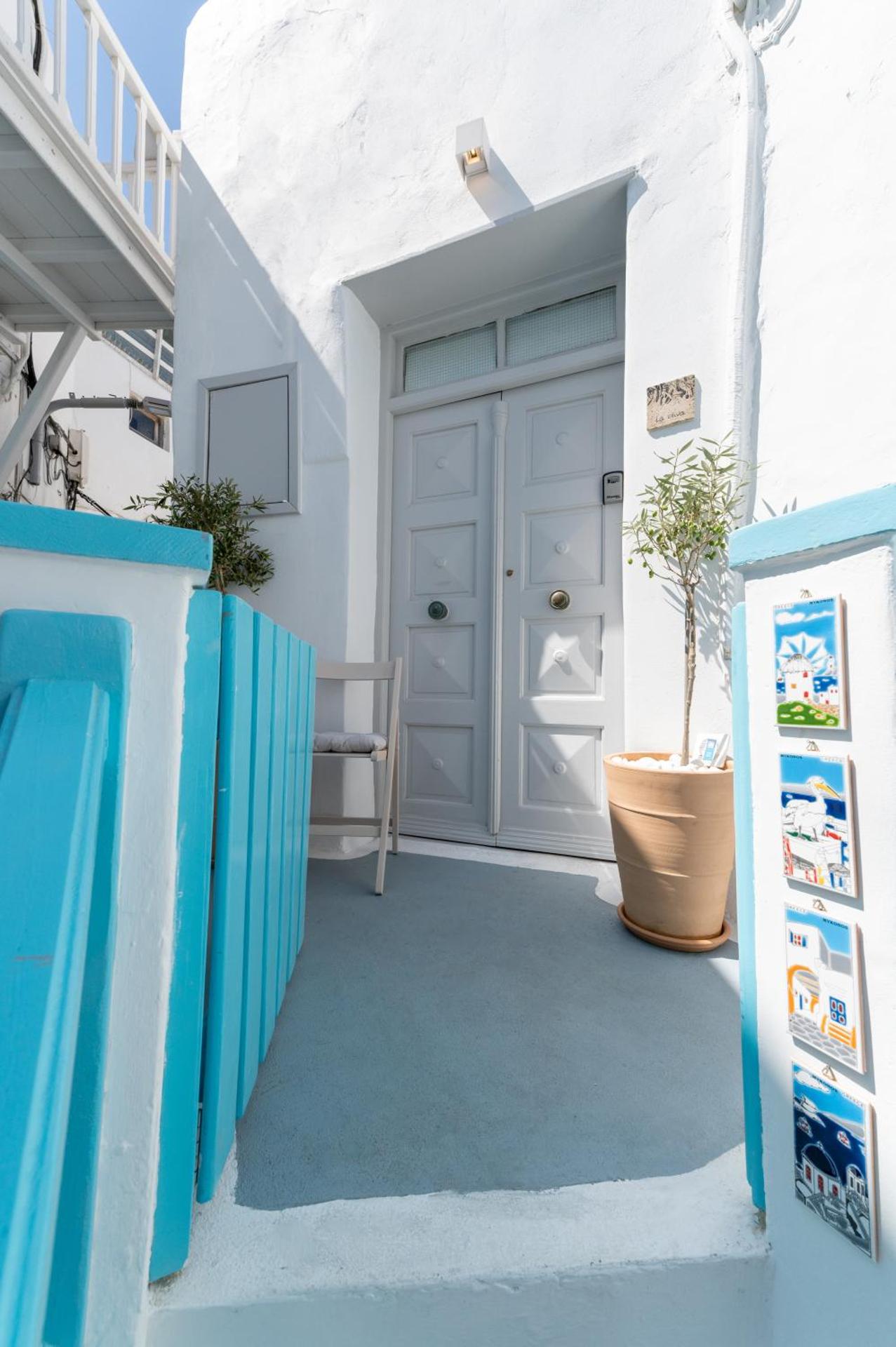 MYKONOS VIBES TOWN LOFT