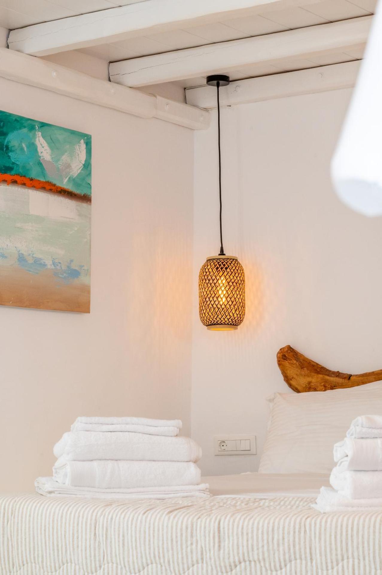 MYKONOS VIBES TOWN LOFT