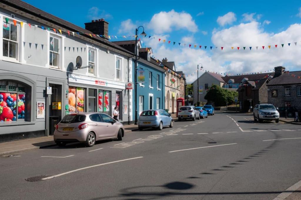 Yr Hen Efail - Old Smithy