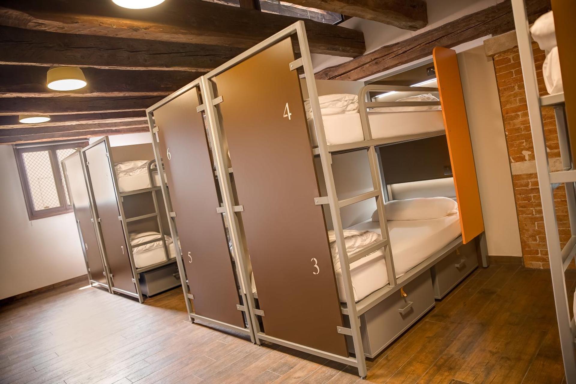 bunk bed