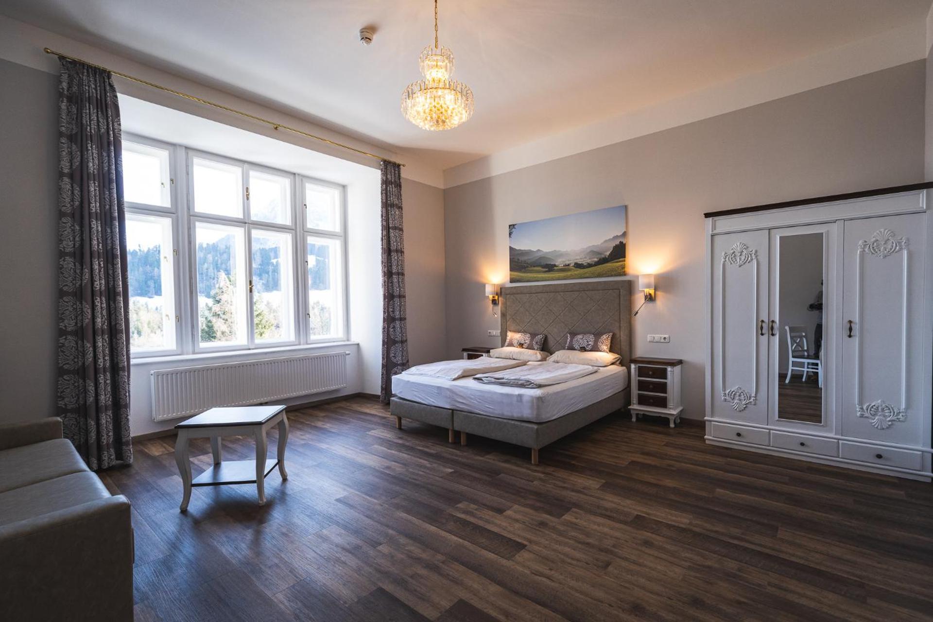 Photo of the whole room