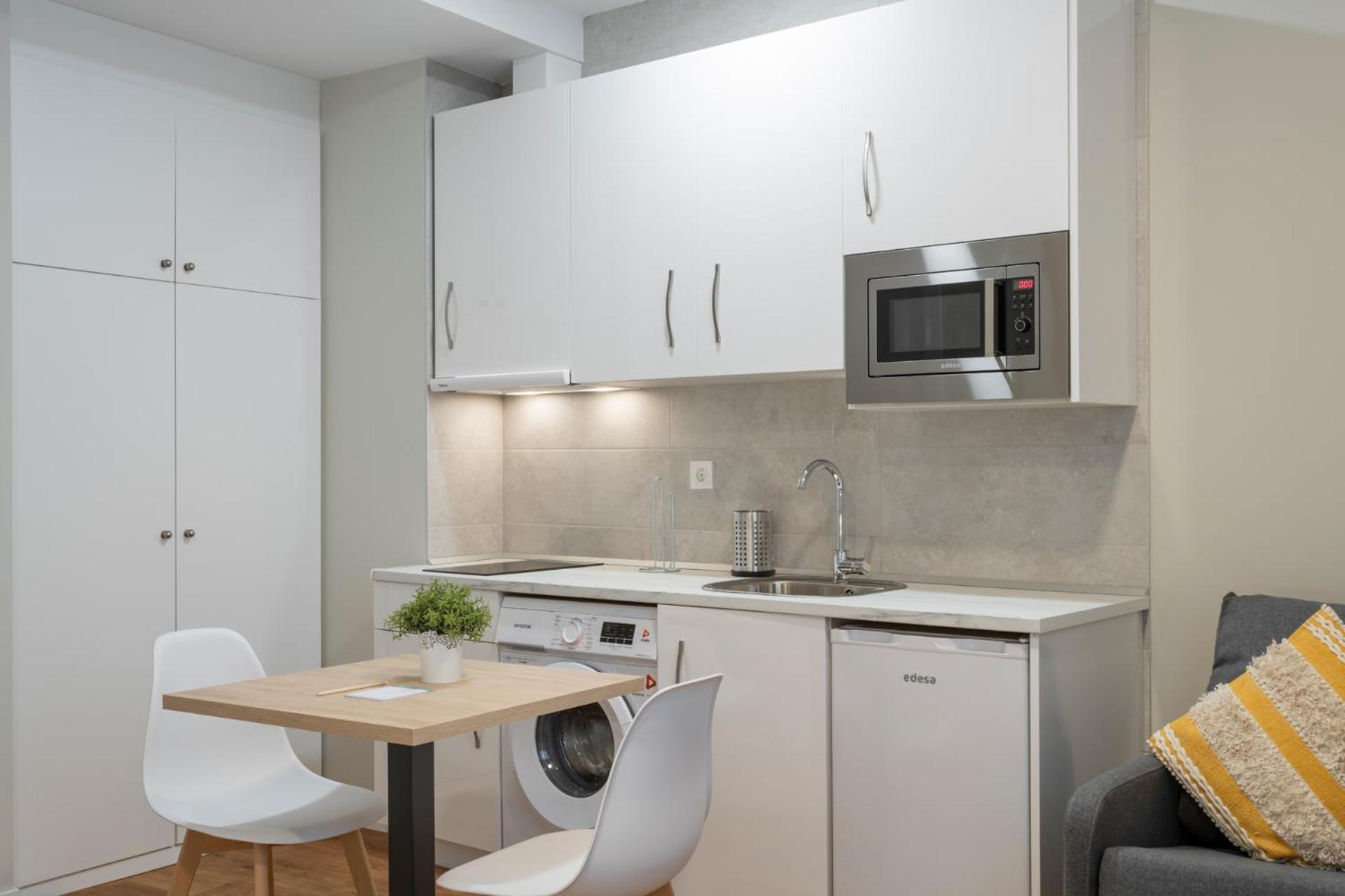 Kitchen or kitchenette