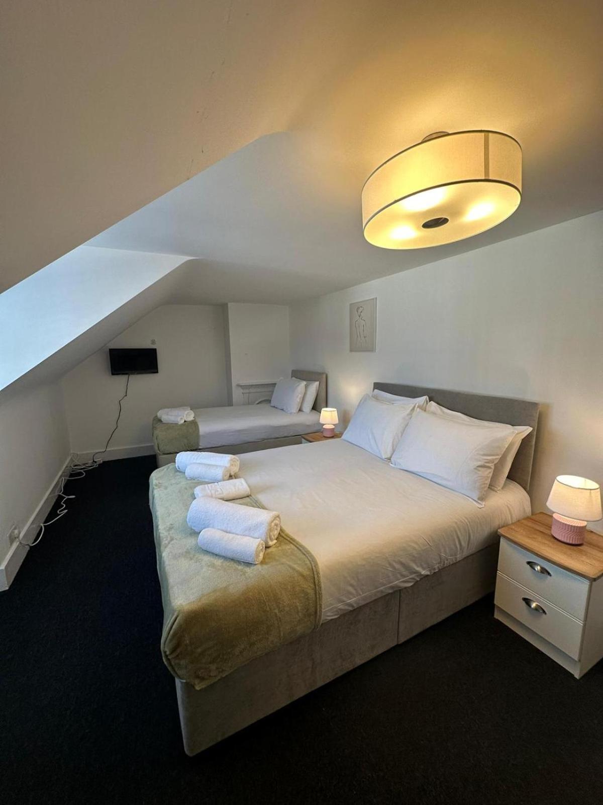 Cambridge Central Rooms - Tas Accommodations