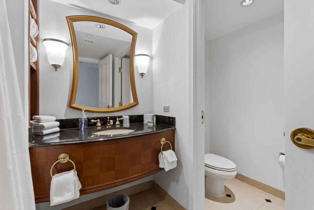 CozySuites 2BR 3BA Condo at Showboat