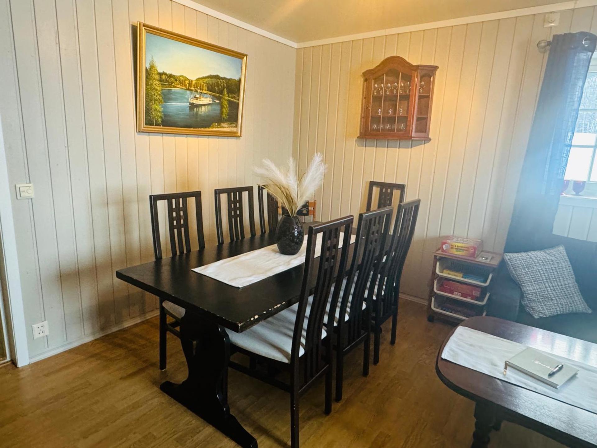 Hjemmekoselig leilighet i underetasje