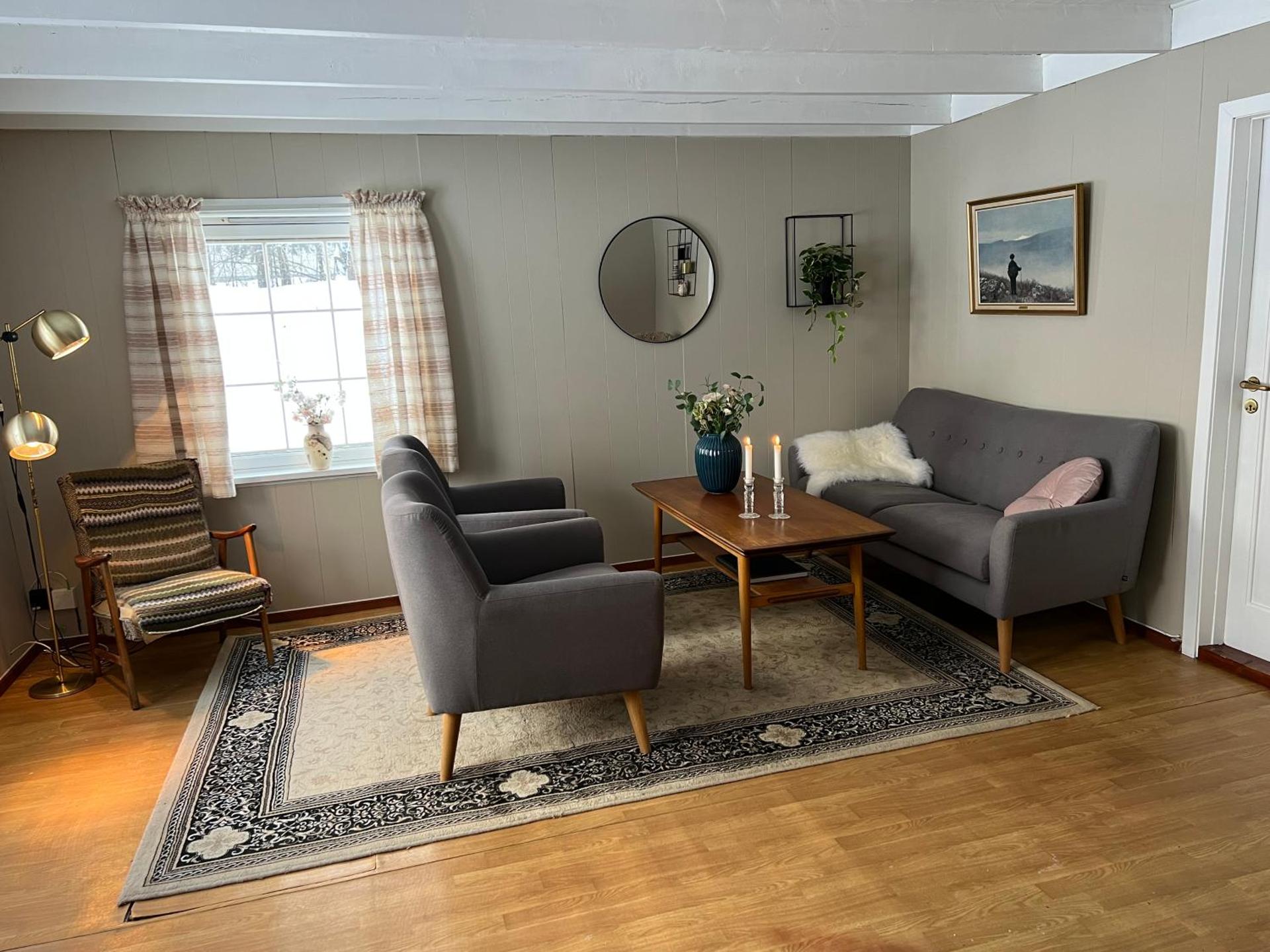 Communal lounge/ TV room