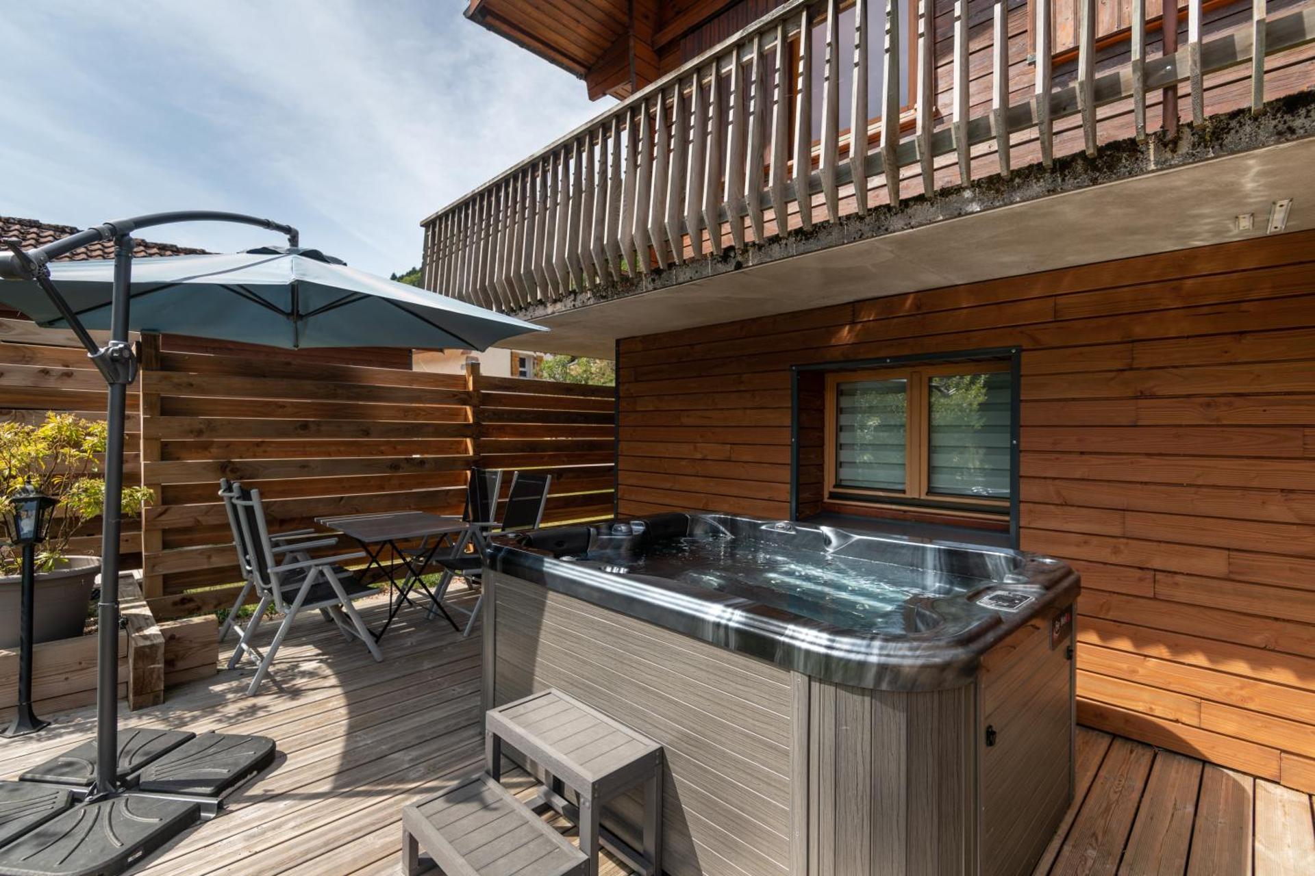 Chalets du Bouchot & Jacuzzi privatif proximité Gerardmer & La Bresse