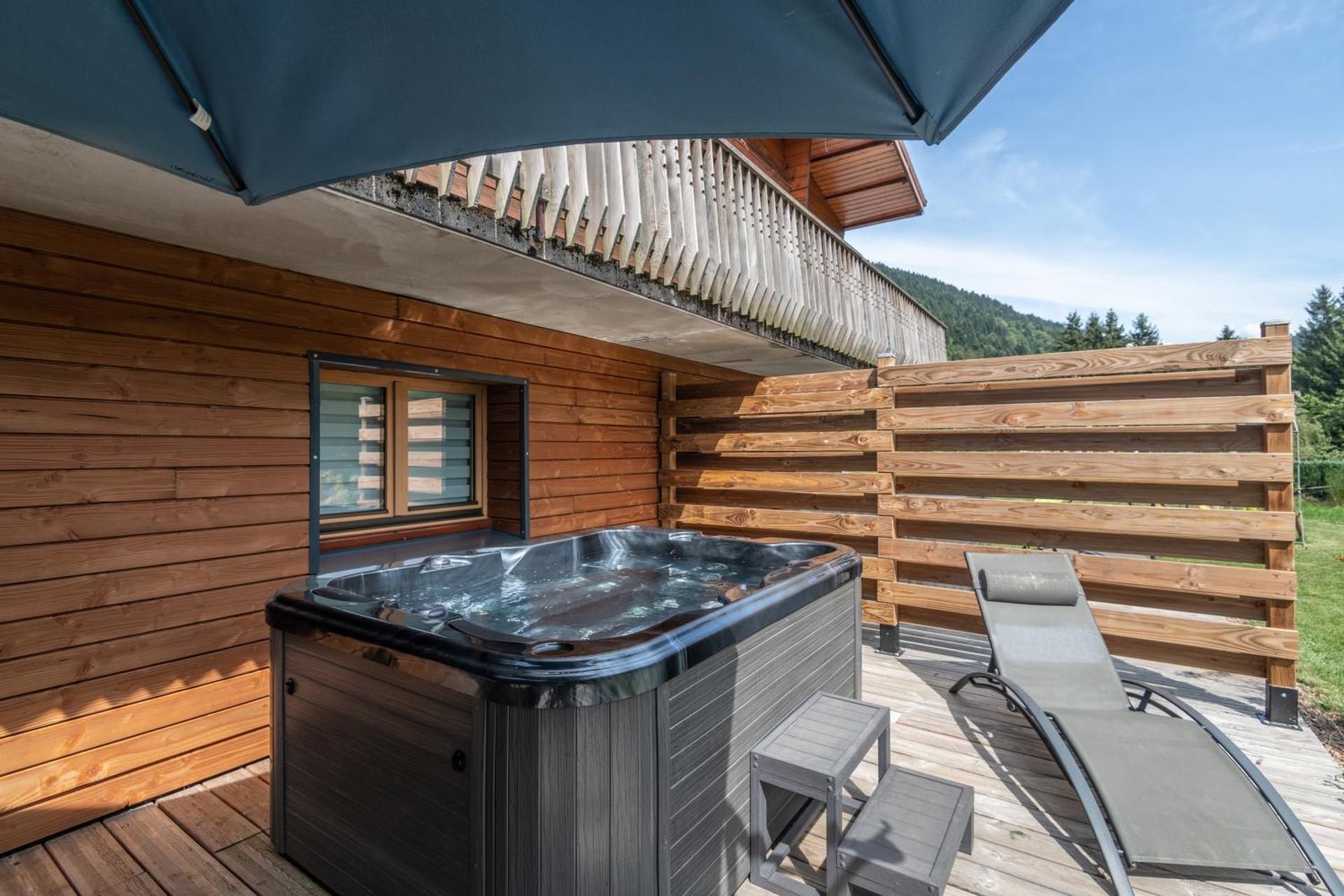Chalets du Bouchot & Jacuzzi privatif proximité Gerardmer & La Bresse