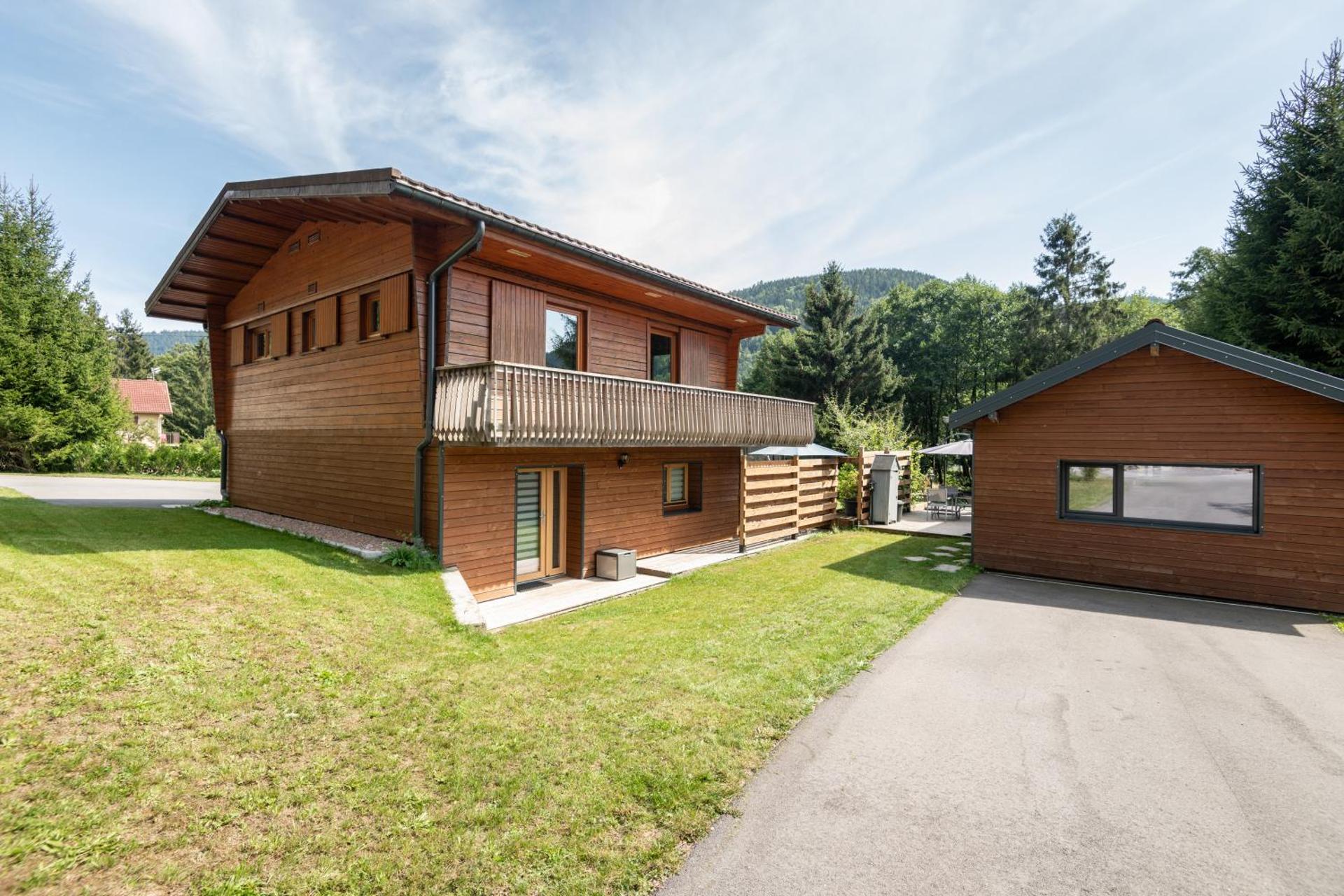 Chalets du Bouchot & Jacuzzi privatif proximité Gerardmer & La Bresse