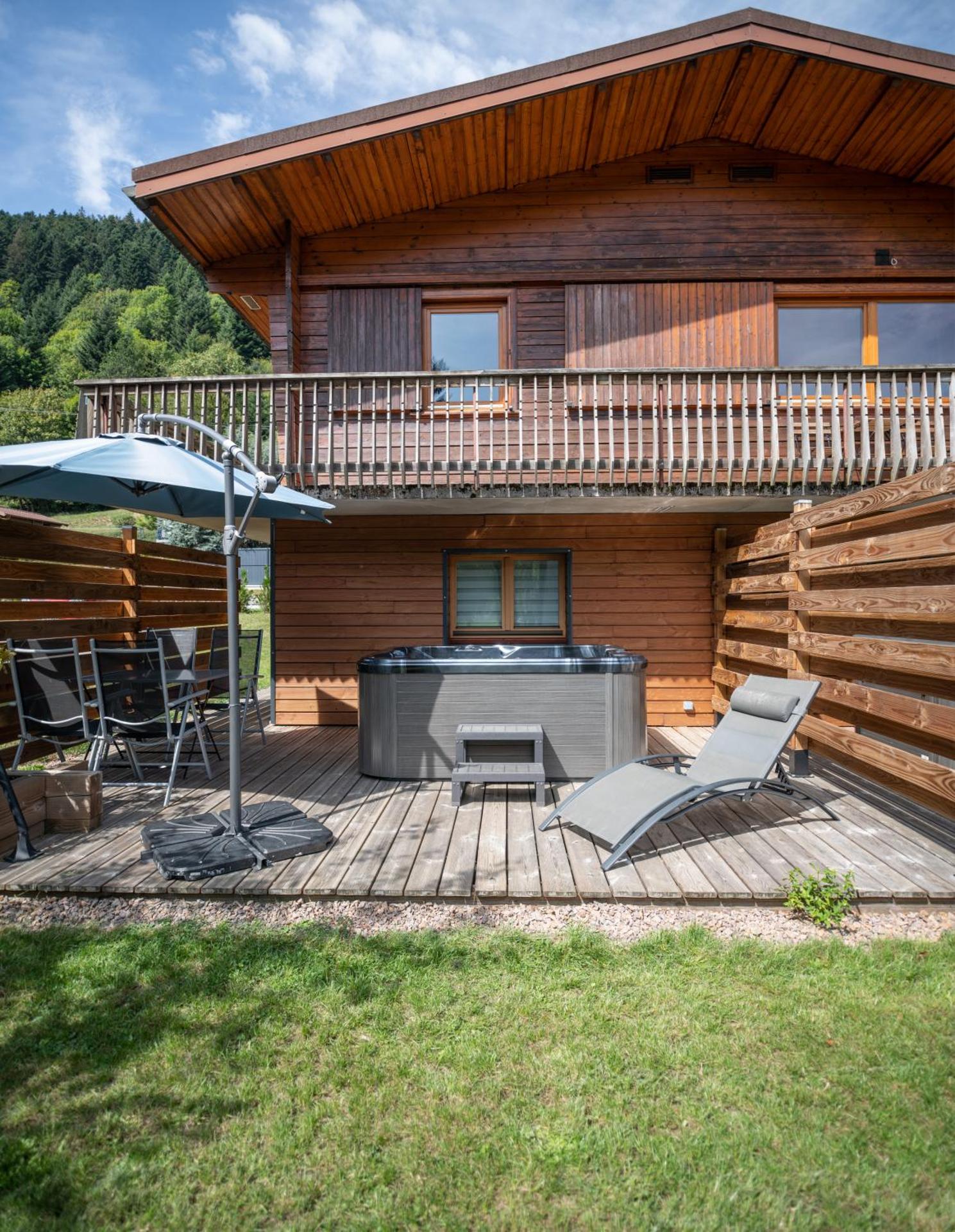Chalets du Bouchot & Jacuzzi privatif proximité Gerardmer & La Bresse