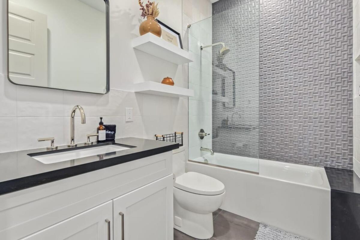 The LUX at Craftsman - Old Town Penthouse 1