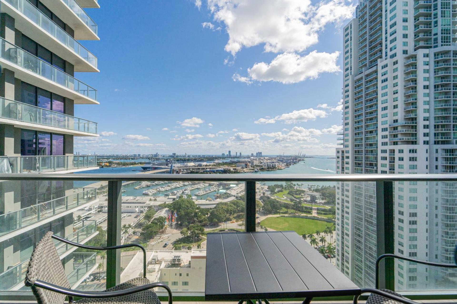 Devereaux Miami 2 Bedroom, 1 Bedroom, and Studio Condos with Balconies