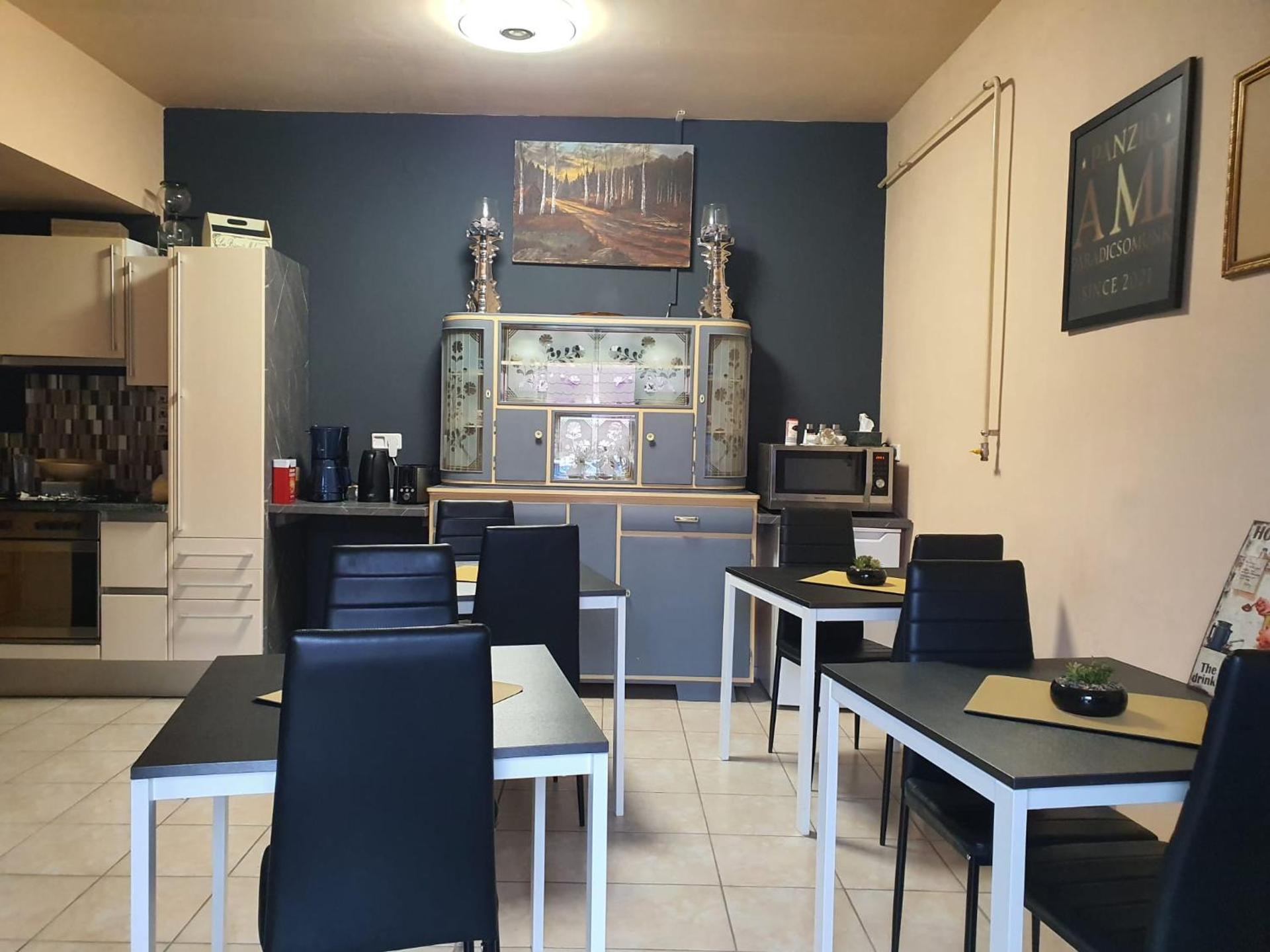 Coffee/tea facilities