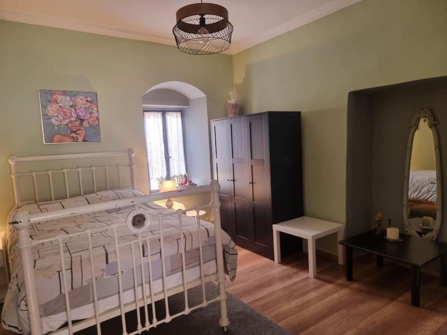 Βίλα Ελιά Παραδοσιάκο σπίτι στην Αμφίκλεια