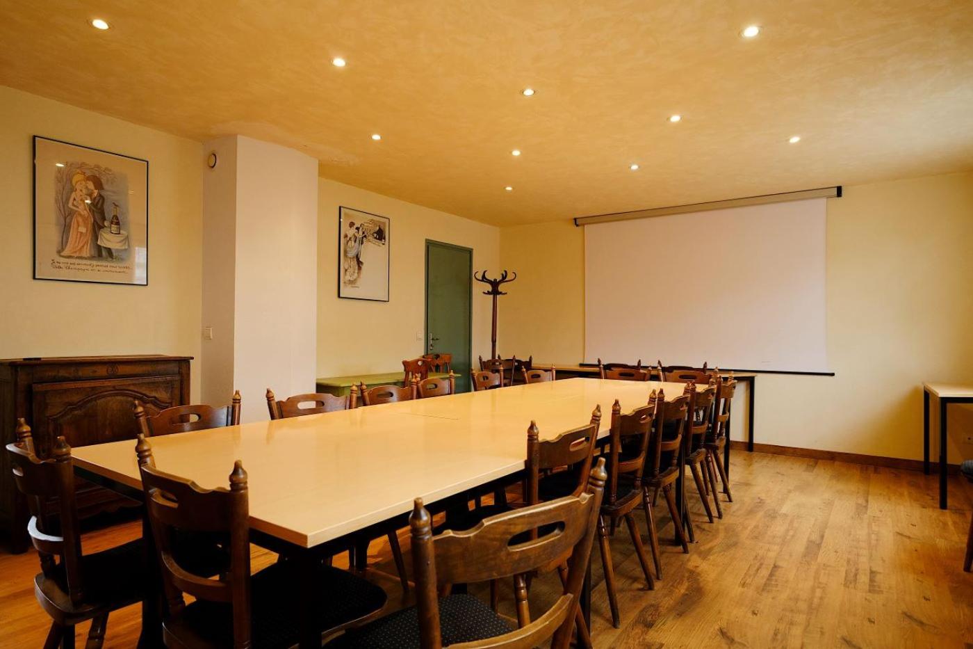 Meeting/conference room