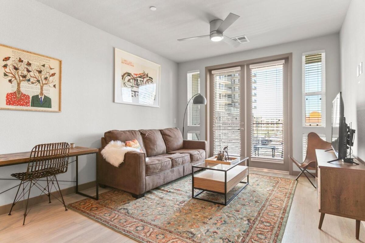 Cozysuites PHX RORO Gym, Pool, Pets, Parking! #8