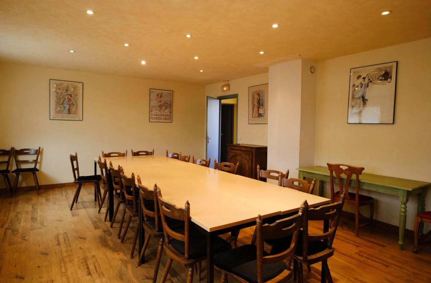 Meeting/conference room