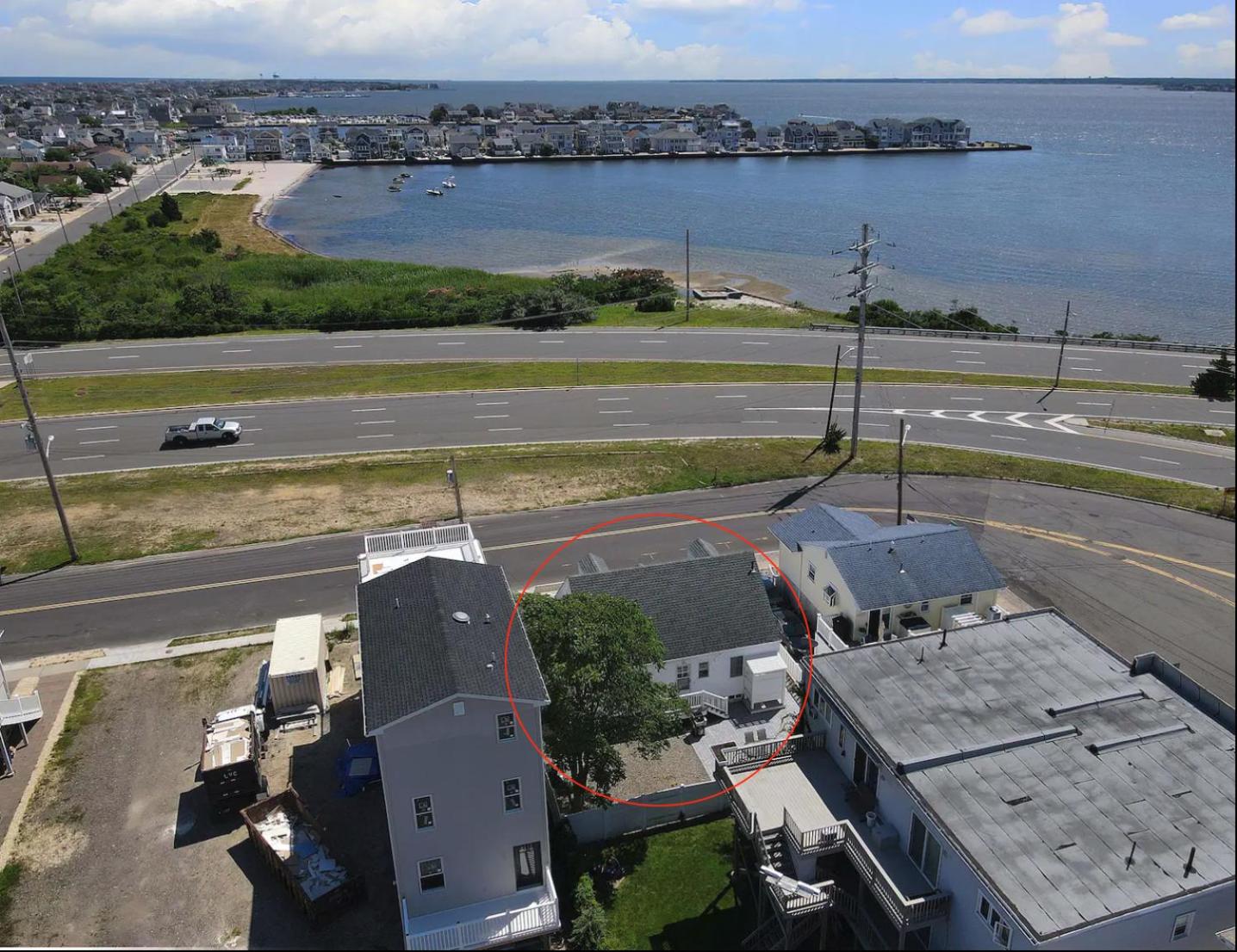 Island Time- beautifully renovated bay view home