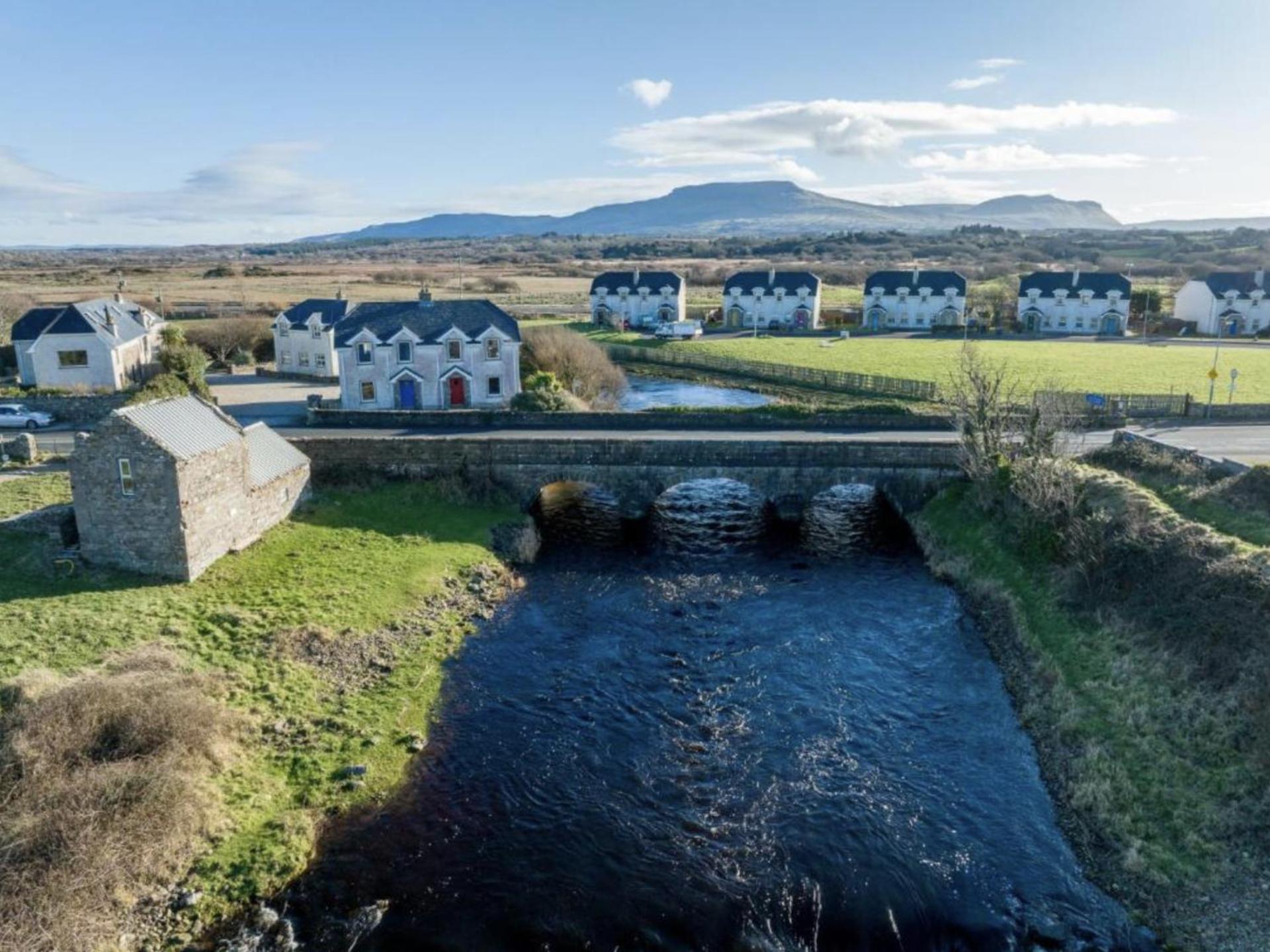 Promontory fort — coastal in Mullaghmore (carbury By.)