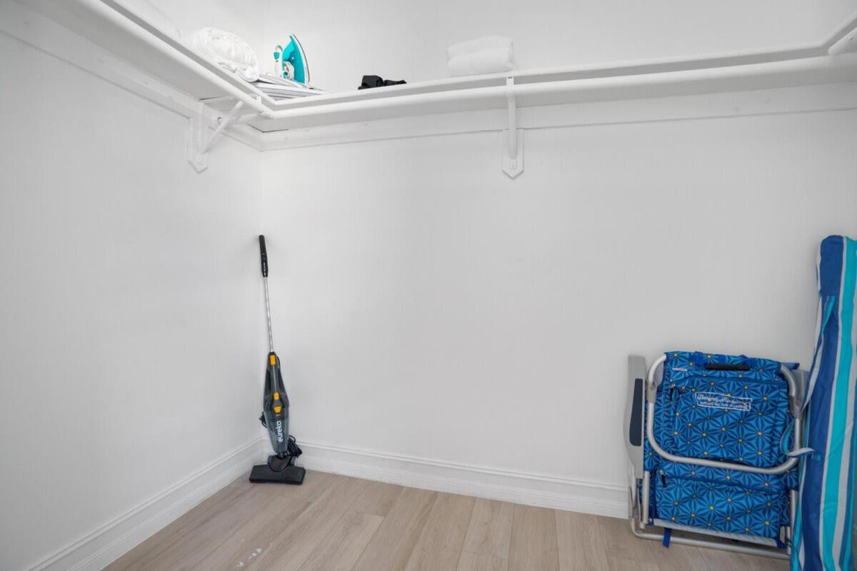 Blue Door Duplex Renovated Parking and Designed