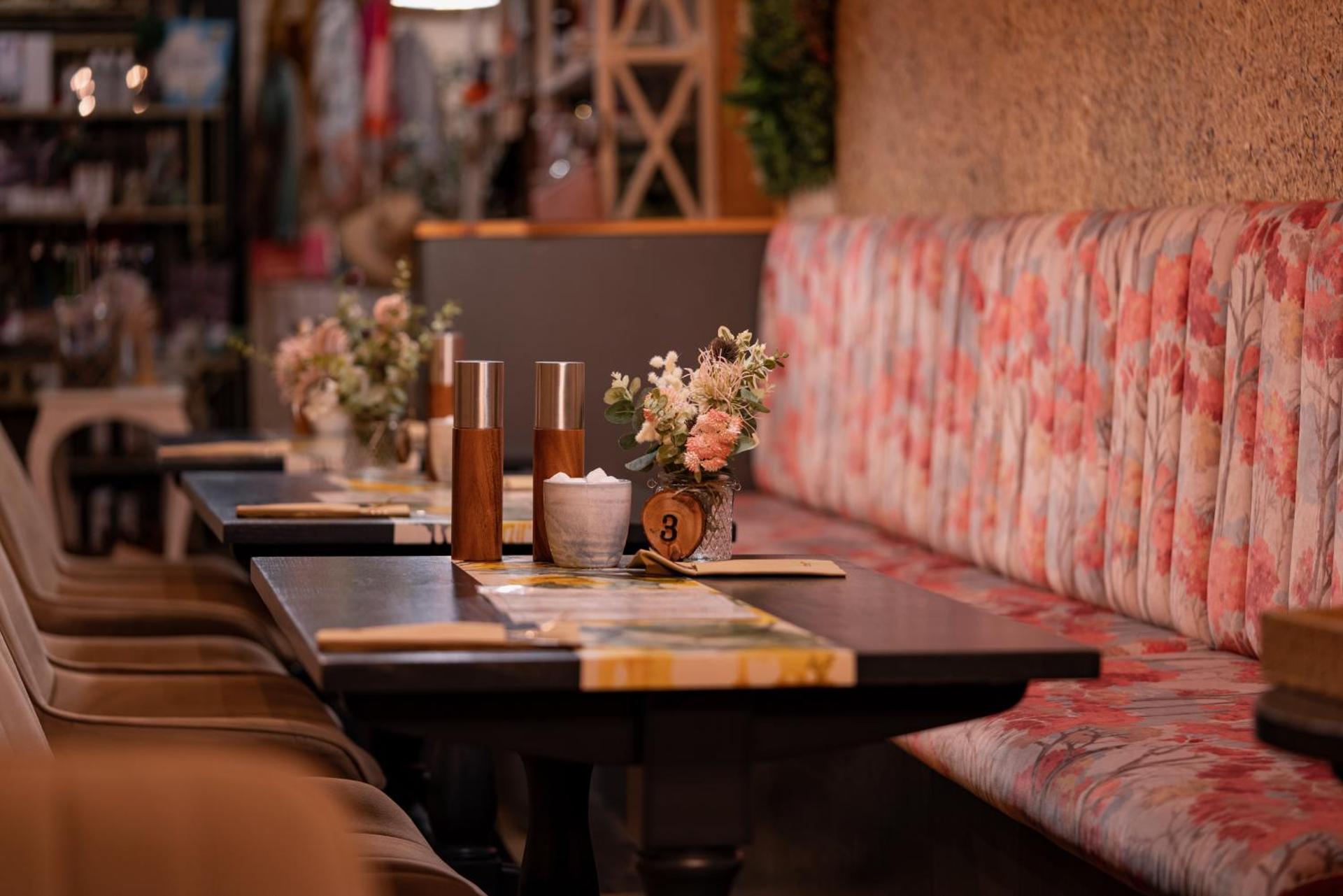 Restaurant/places to eat