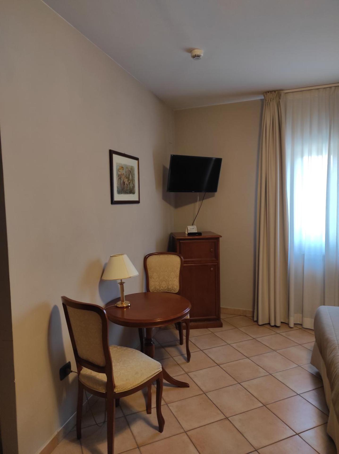 Family Room (2 Adults + 2 Children)