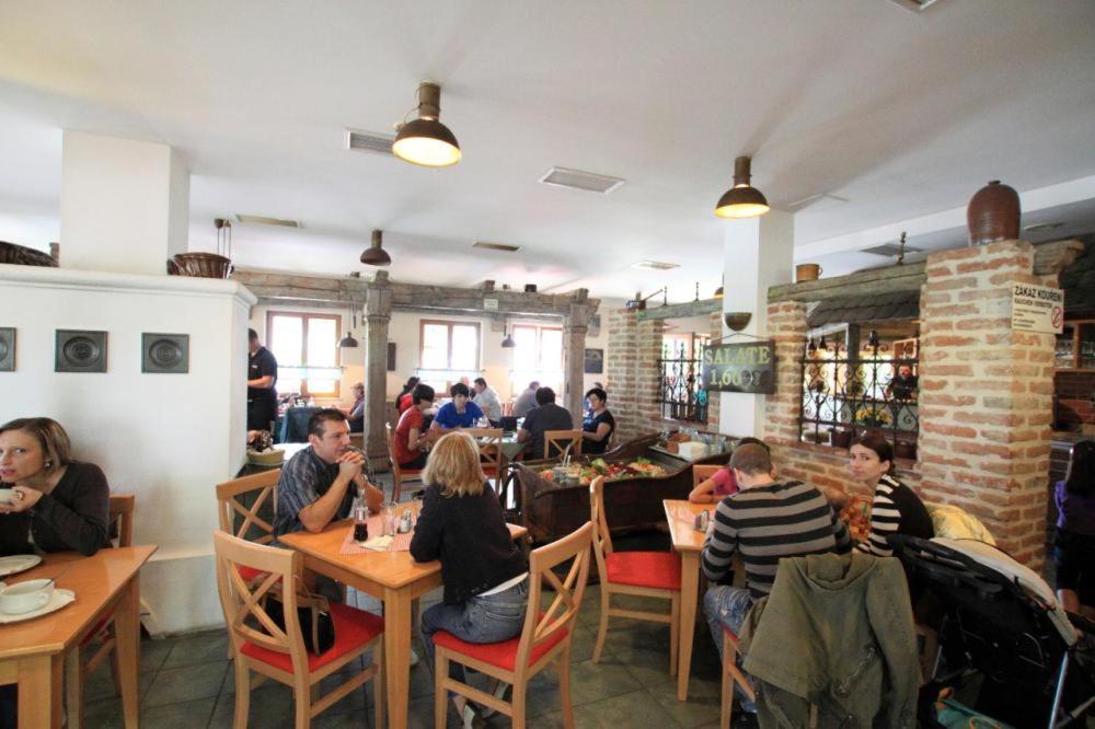 Restaurant/places to eat