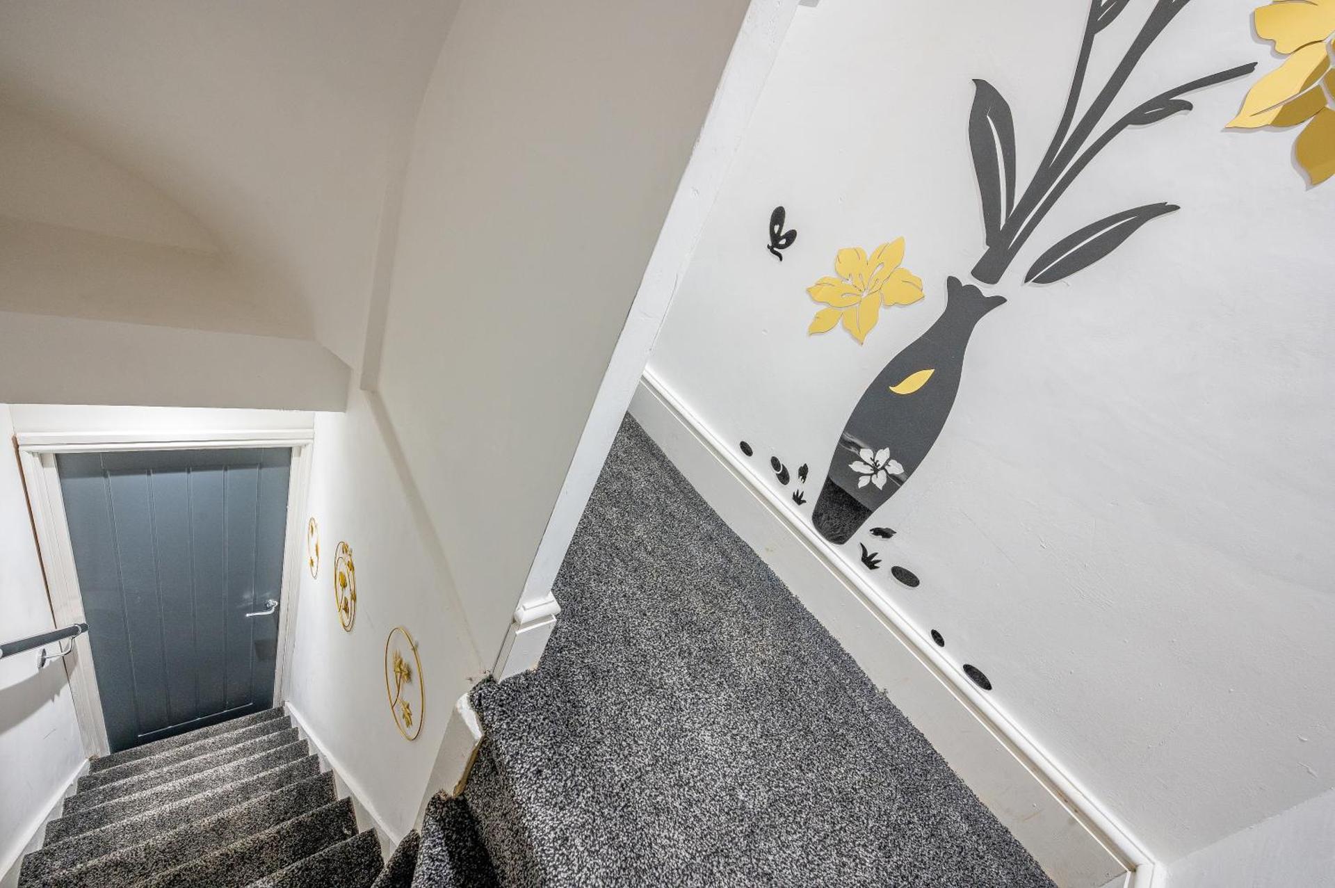 *RB10W* For your most relaxed & Cosy stay + Free Parking + Free Fast WiFi *