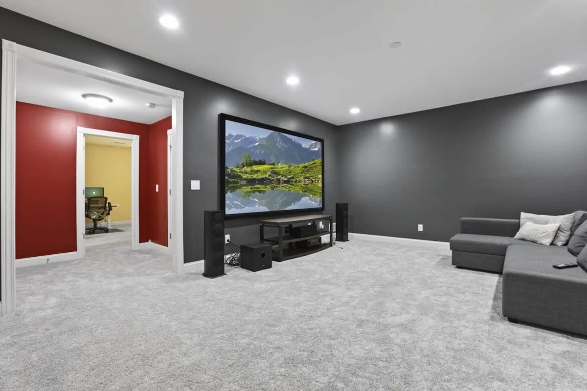 Housepitality - The Victorian Vacation Home