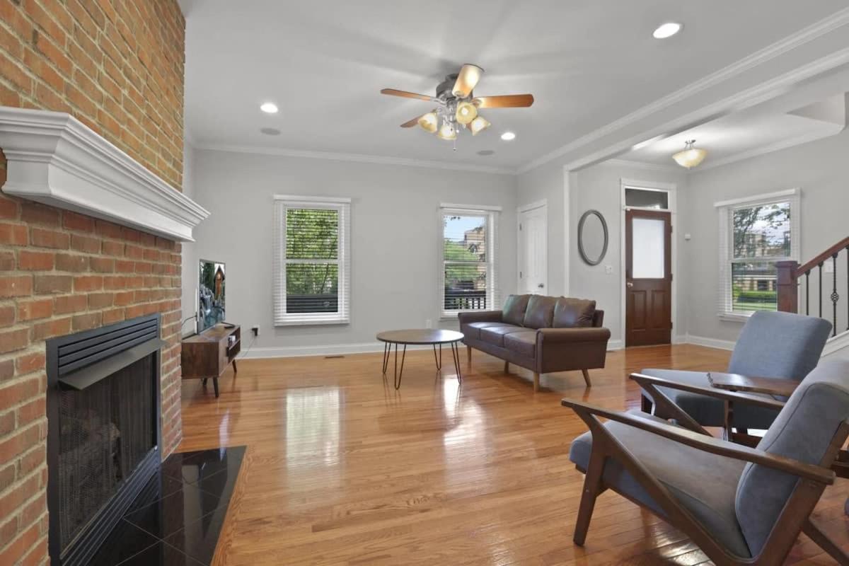 Housepitality - The Victorian Vacation Home