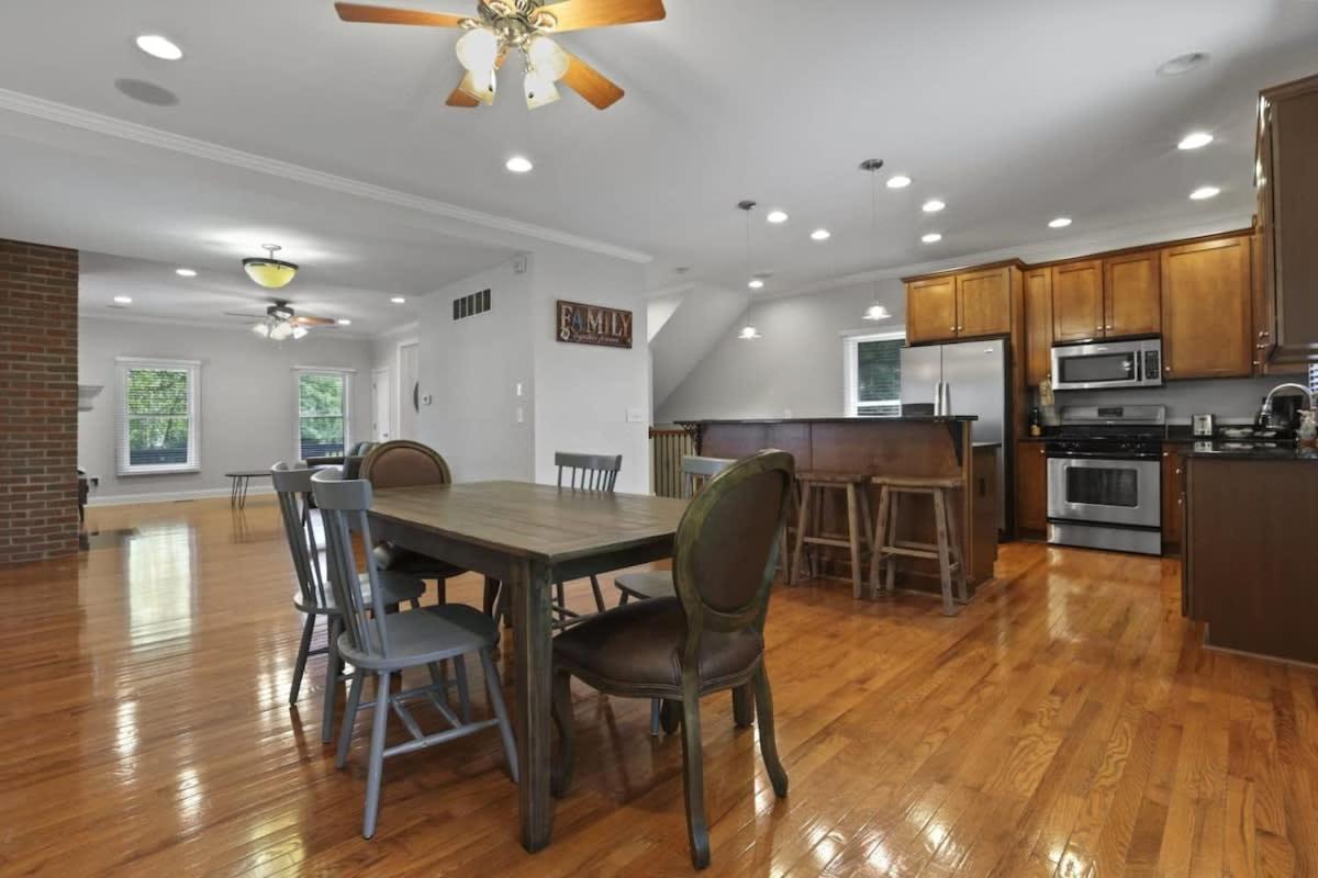 Housepitality - The Victorian Vacation Home