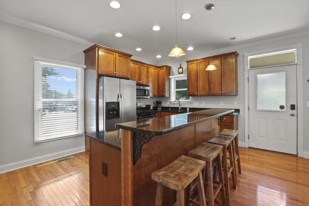 Housepitality - The Victorian Vacation Home