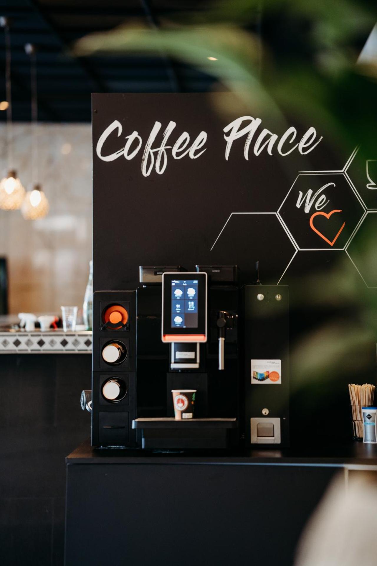 Coffee/tea facilities