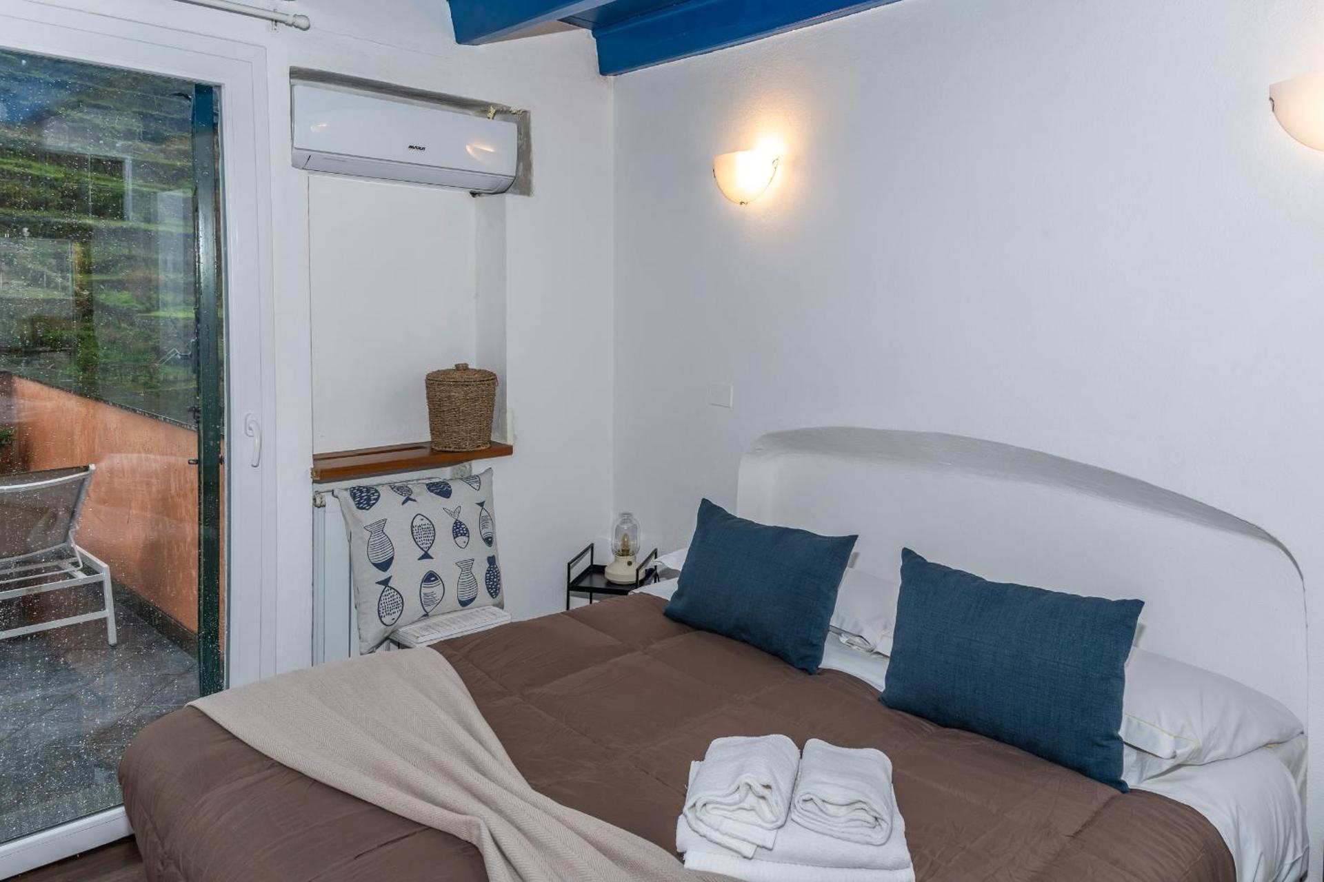 Luxury Seaview Apartments Manarola by Arbaspàa