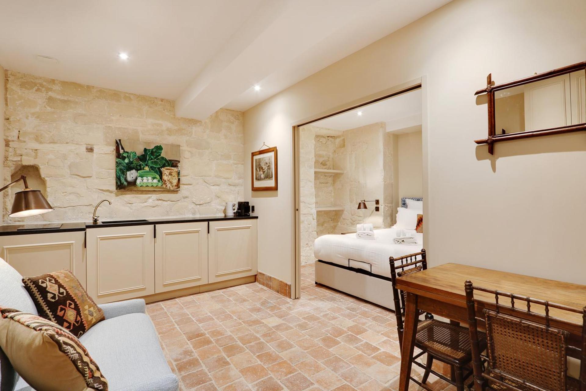 Kitchen or kitchenette