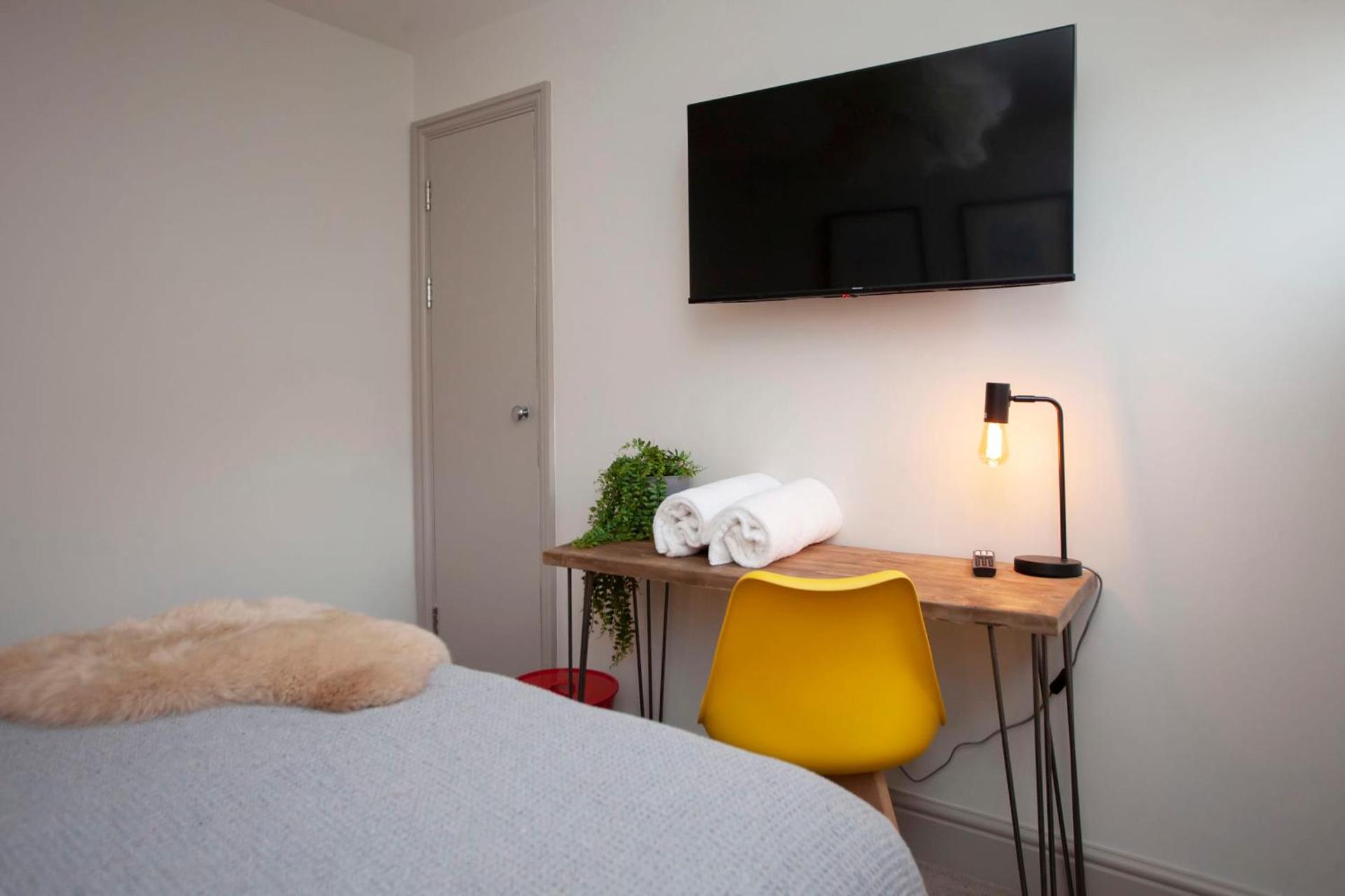 higgihaus Cabot Mews #36 Fantastic Central Location